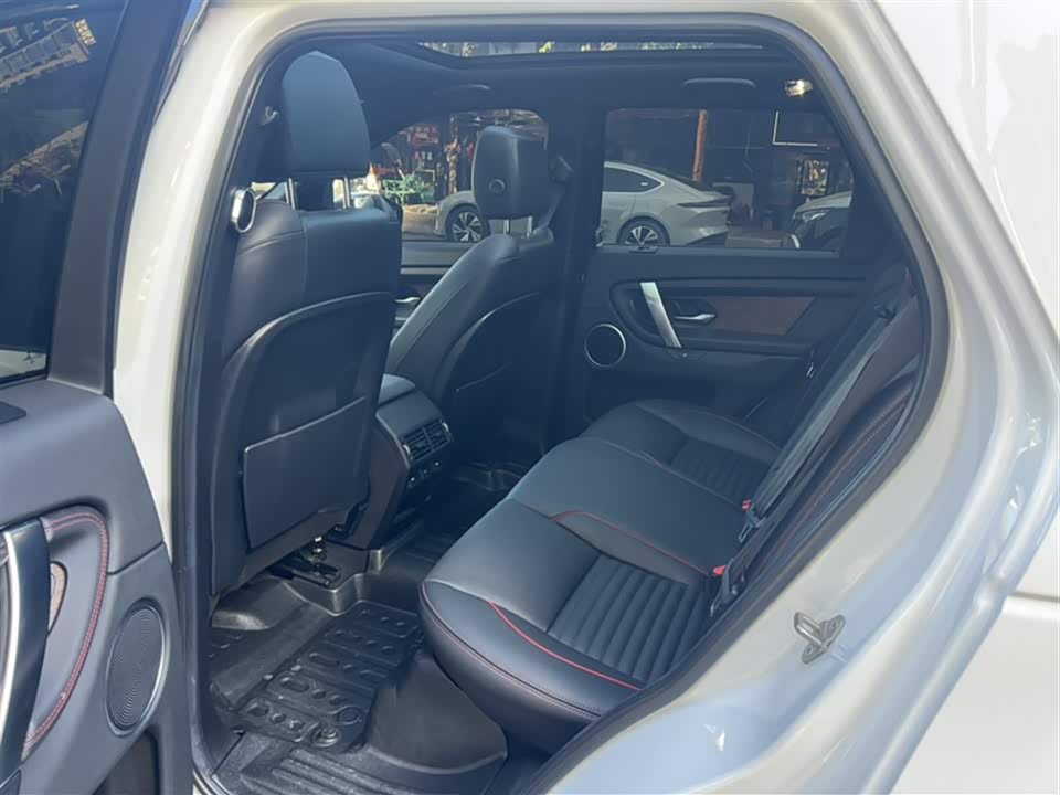 Land Rover Discover sports