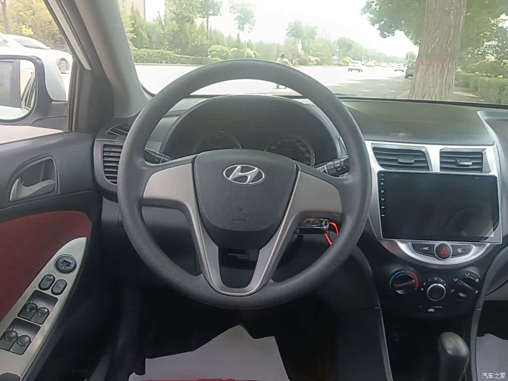 Hyundai GLX, 2016 11