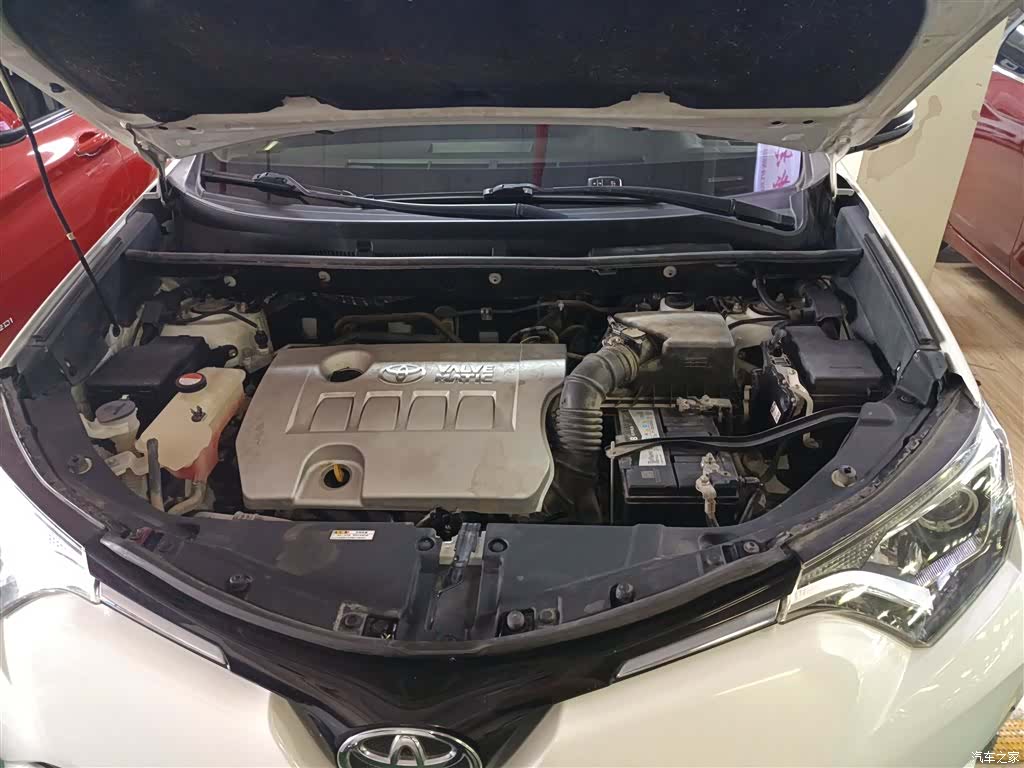 Toyota RAV4, 2017 13