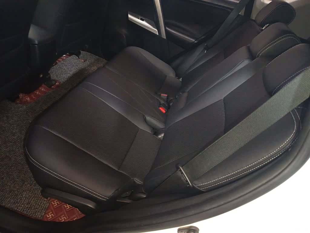 Toyota RAV4, 2017 10