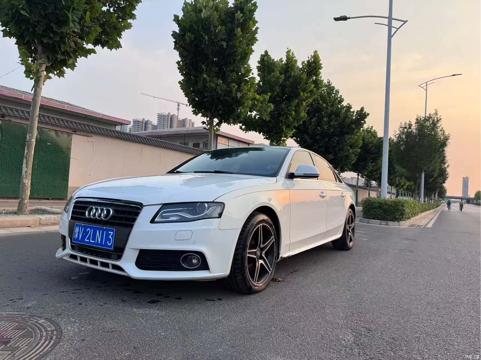 Audi A4L, 2012 1