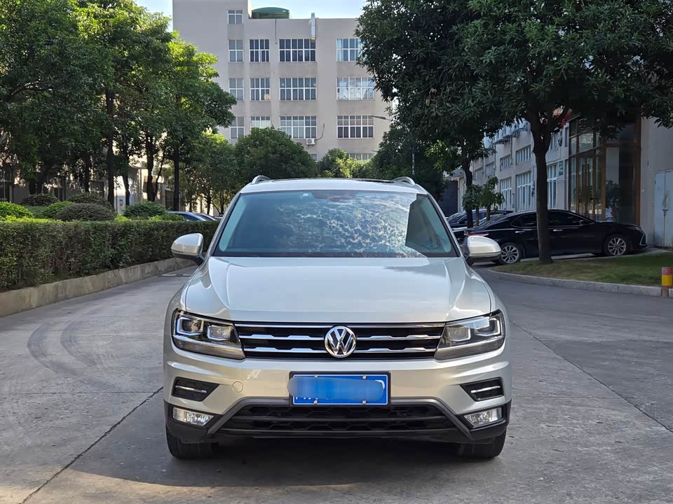 Volkswagen Tiguan L