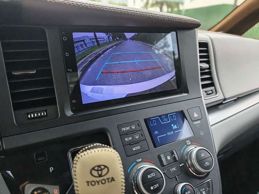 Toyota SIENNA 2018, фото 15