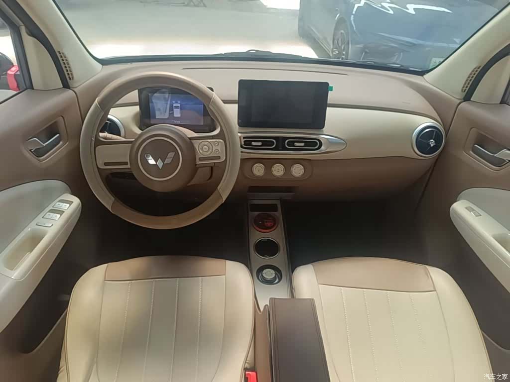 Wuling MINIEV, 2025 10