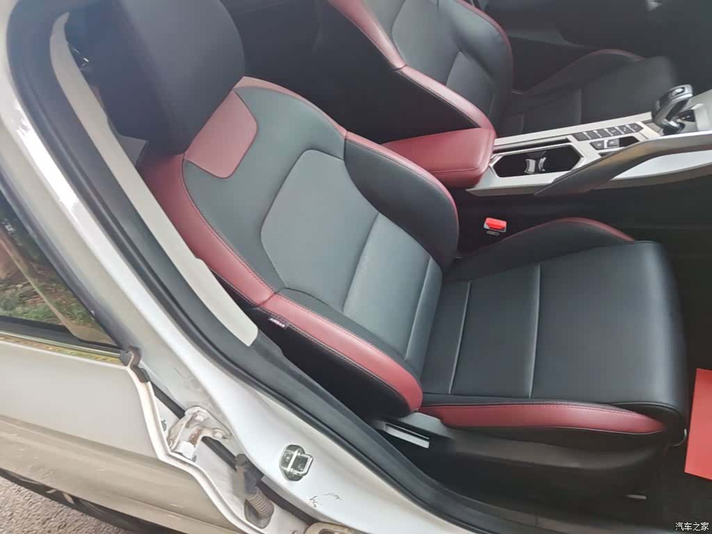 Geely Coolray, 2021 25
