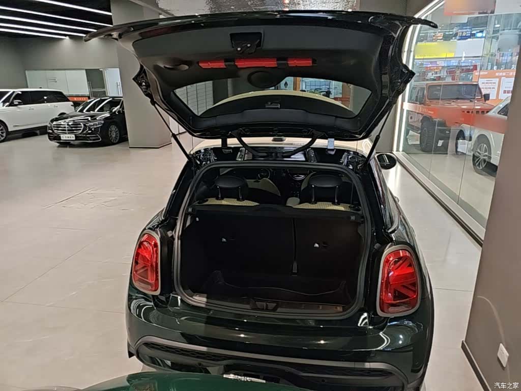 Mini Cooper, 2023 19