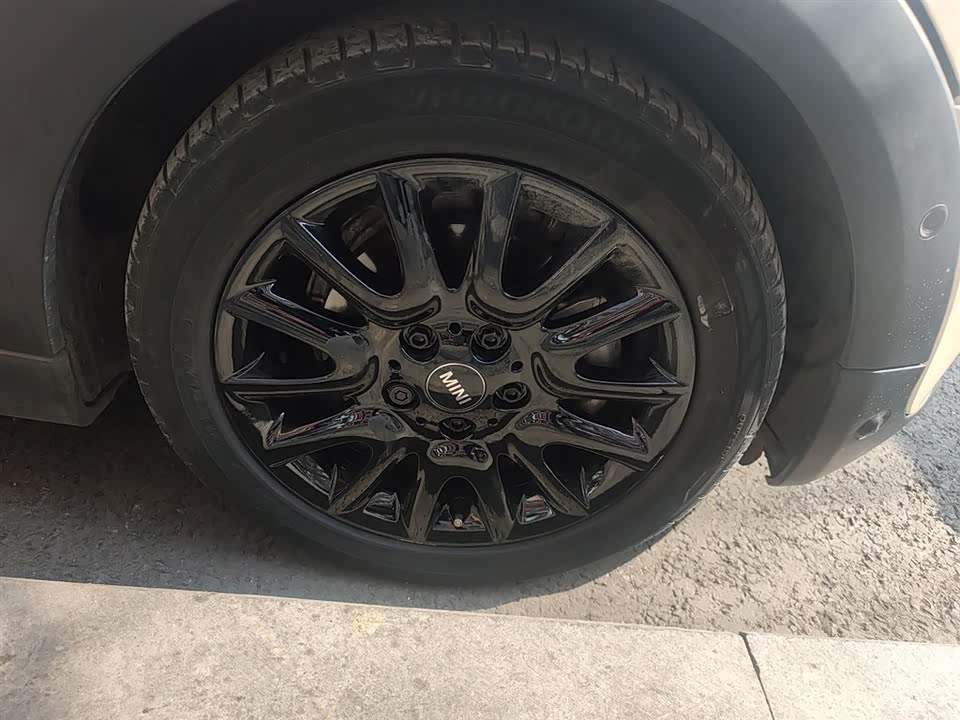 MINI MINI
