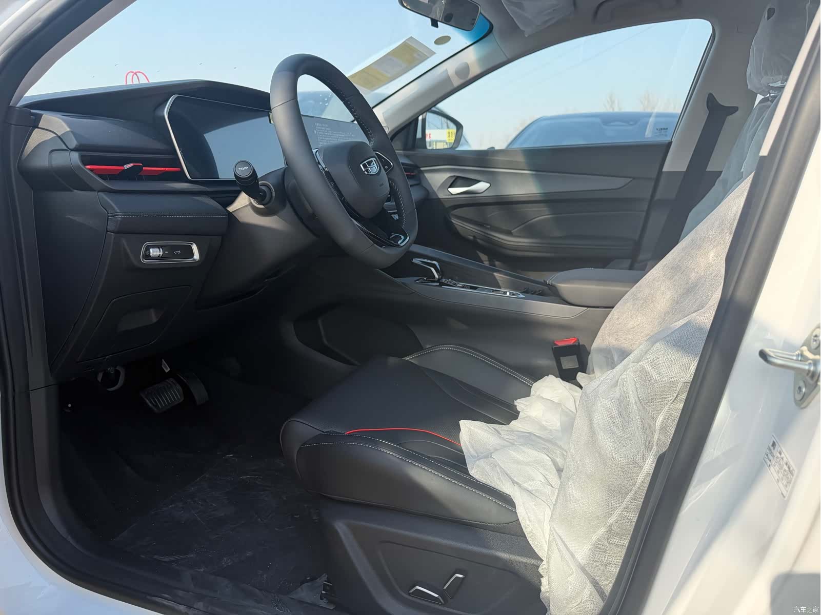Geely Binray, 2026 7