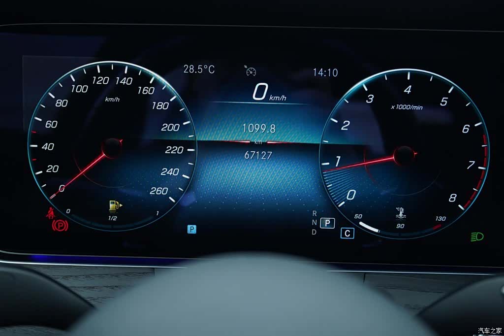 Mercedes-Benz E-Class, 2022 8