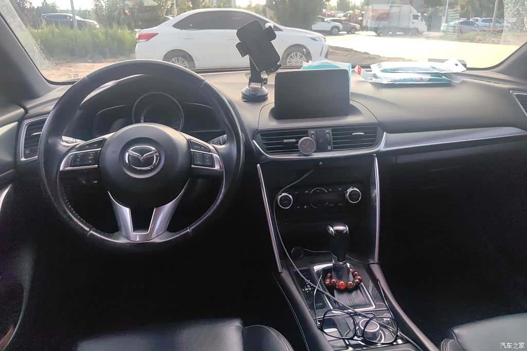 Mazda CX-4, 2017 12