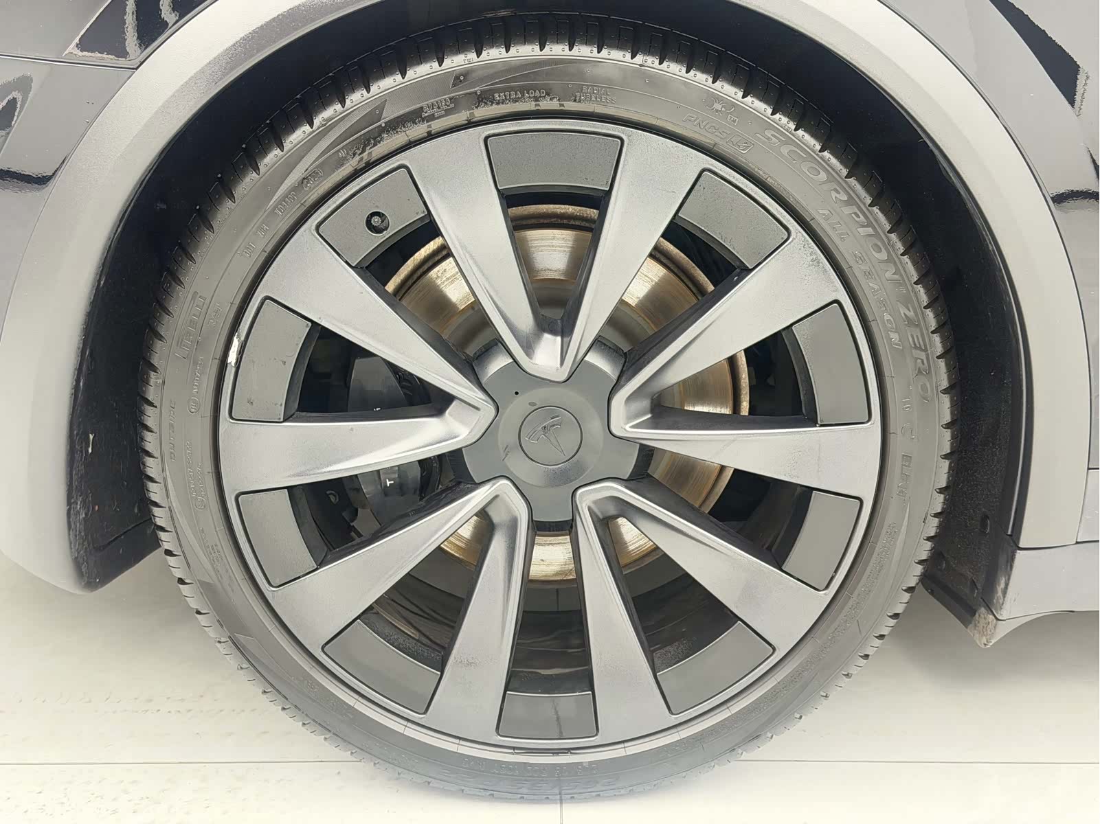 Tesla Model X, 2024 9