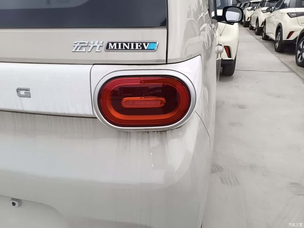Wuling MINIEV, 2026 8
