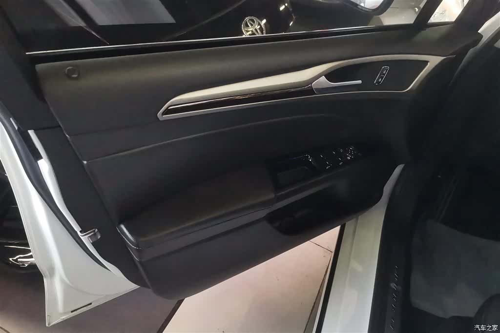 Ford Mondeo, 2016 7