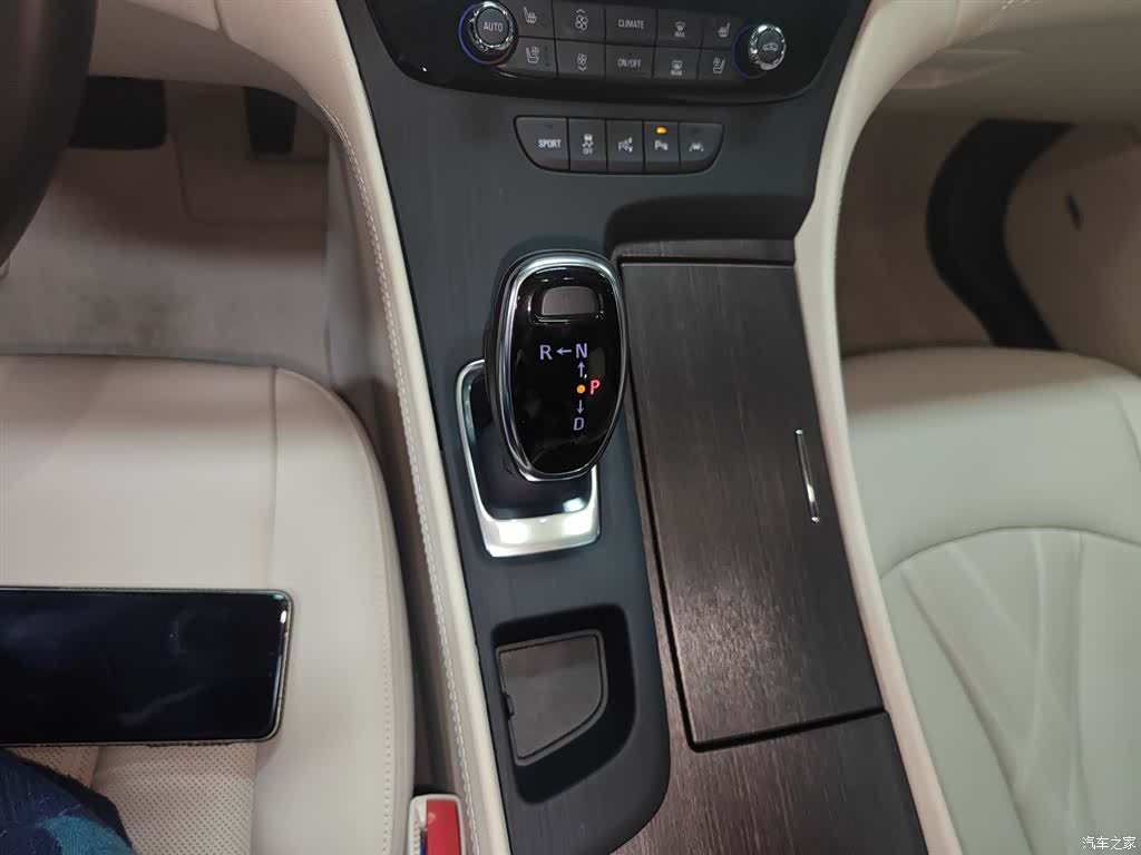 Buick LaCrosse, 2022 14