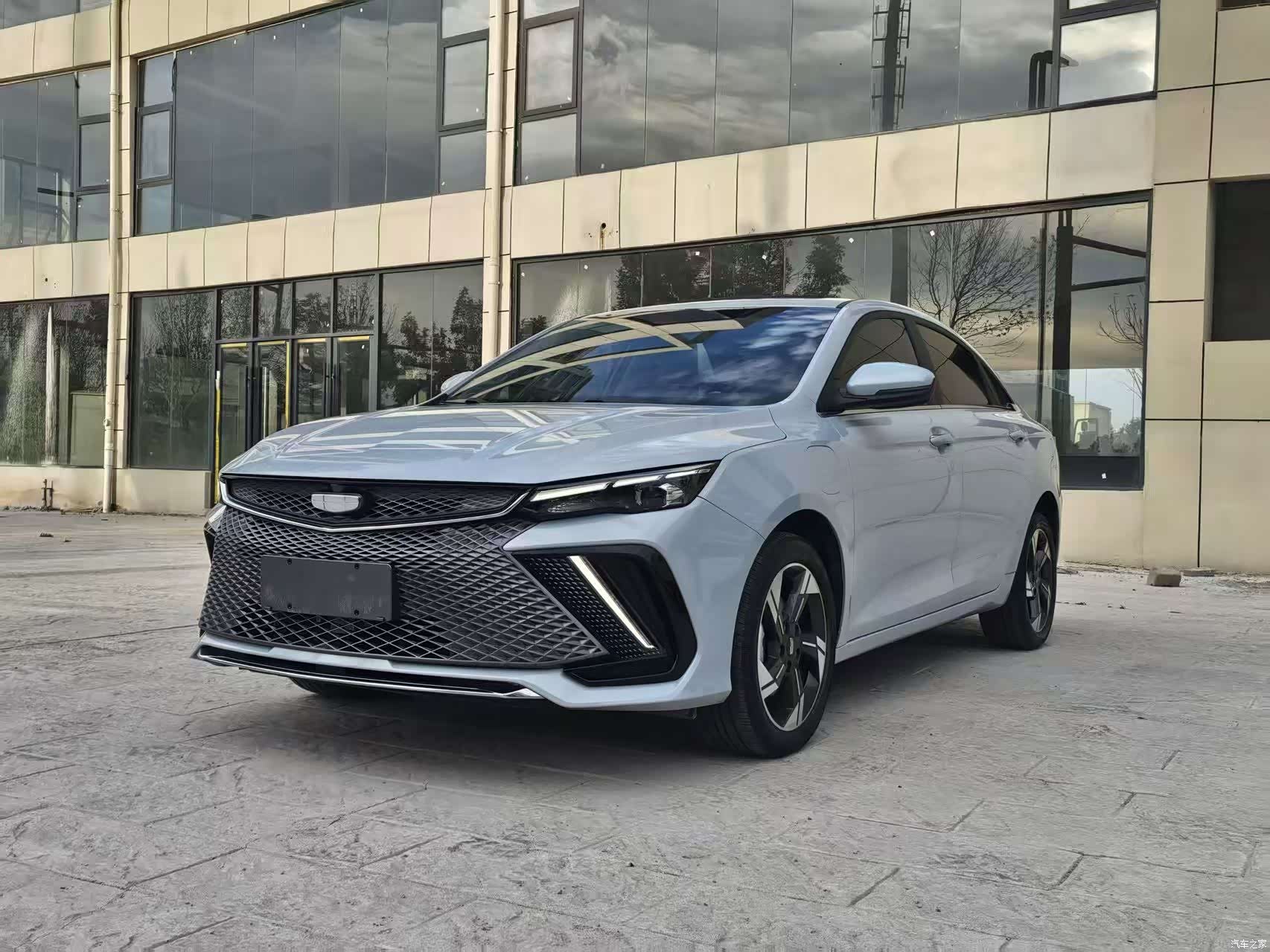 Geely Emgrand, 2022 1
