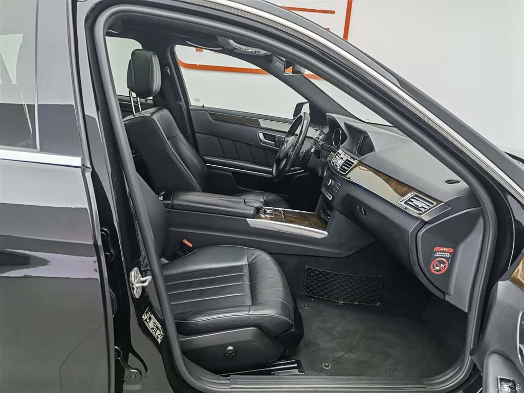 Mercedes-Benz E-Class, 2015 23