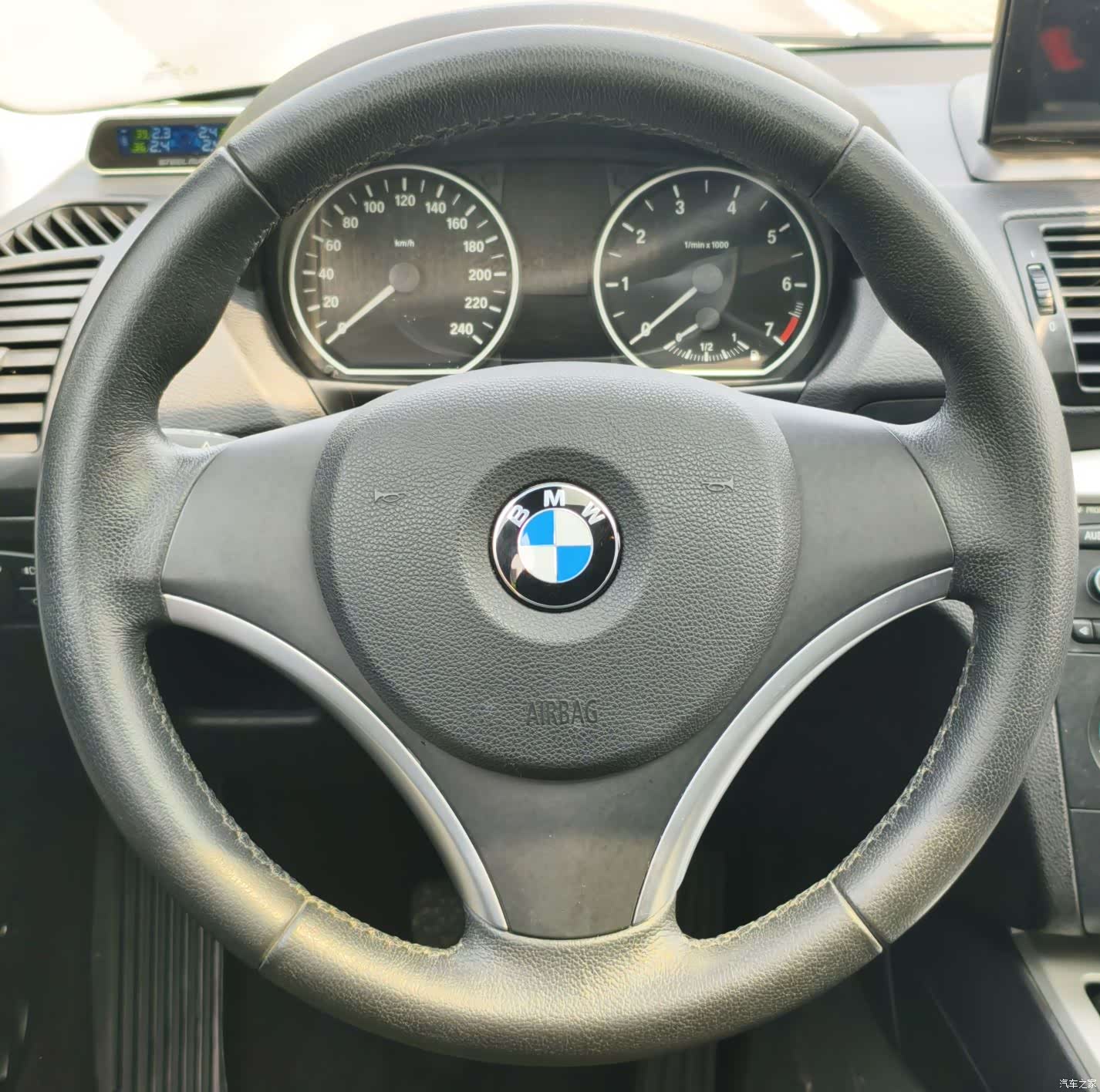 BMW 1 Series, 2011 20
