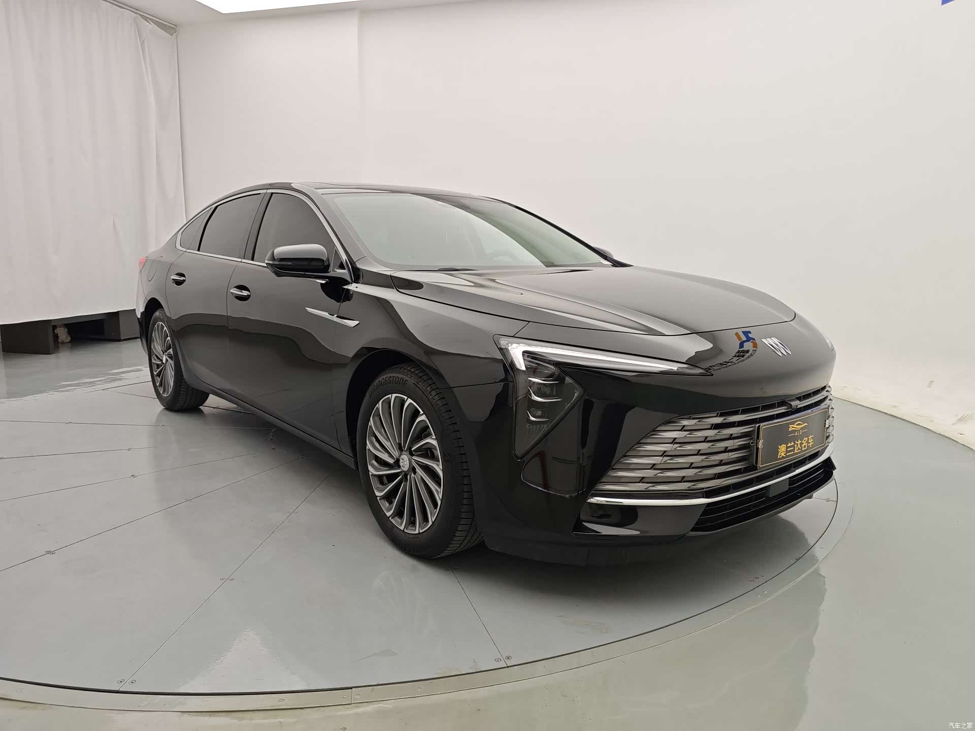 Buick LaCrosse, 2024 3