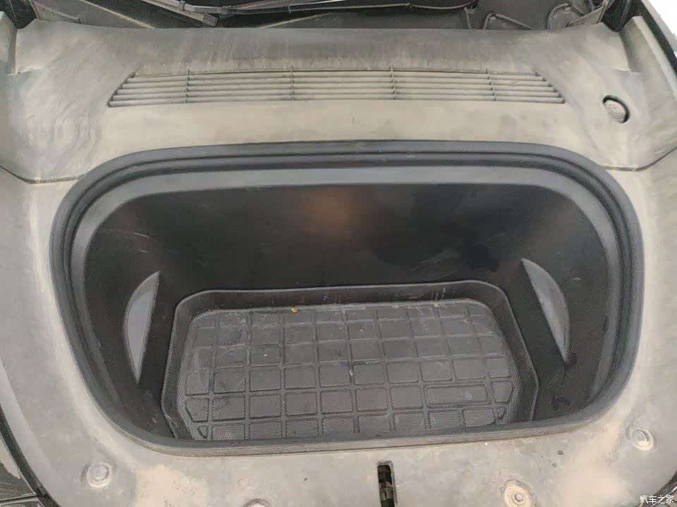 Tesla Model Y, 2022 9