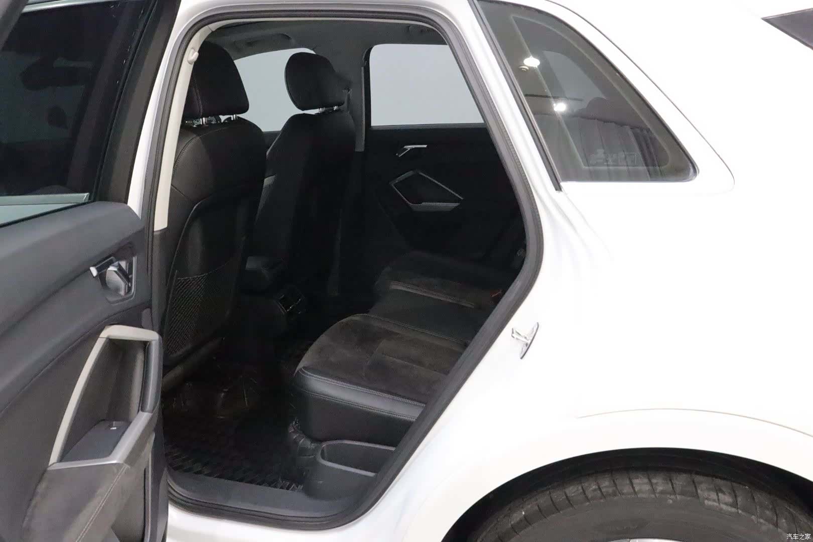 Audi Q3, 2021 12