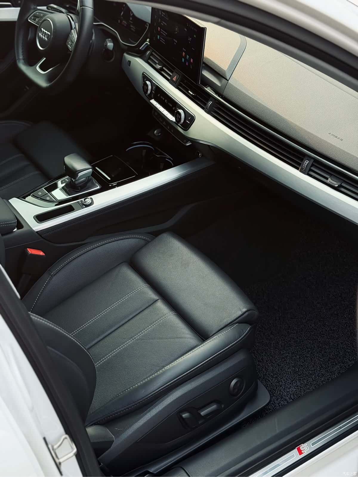 Audi A4L, 2023 12