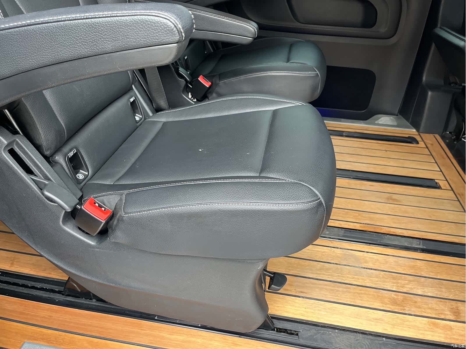 Mercedes-Benz V, 2018 23