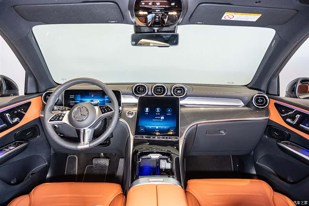 Mercedes-Benz GLC, 2025 11