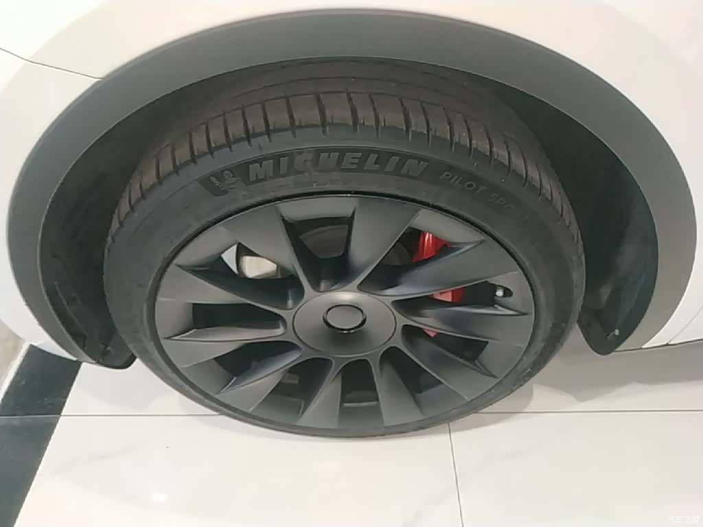 Tesla Model Y, 2022 23