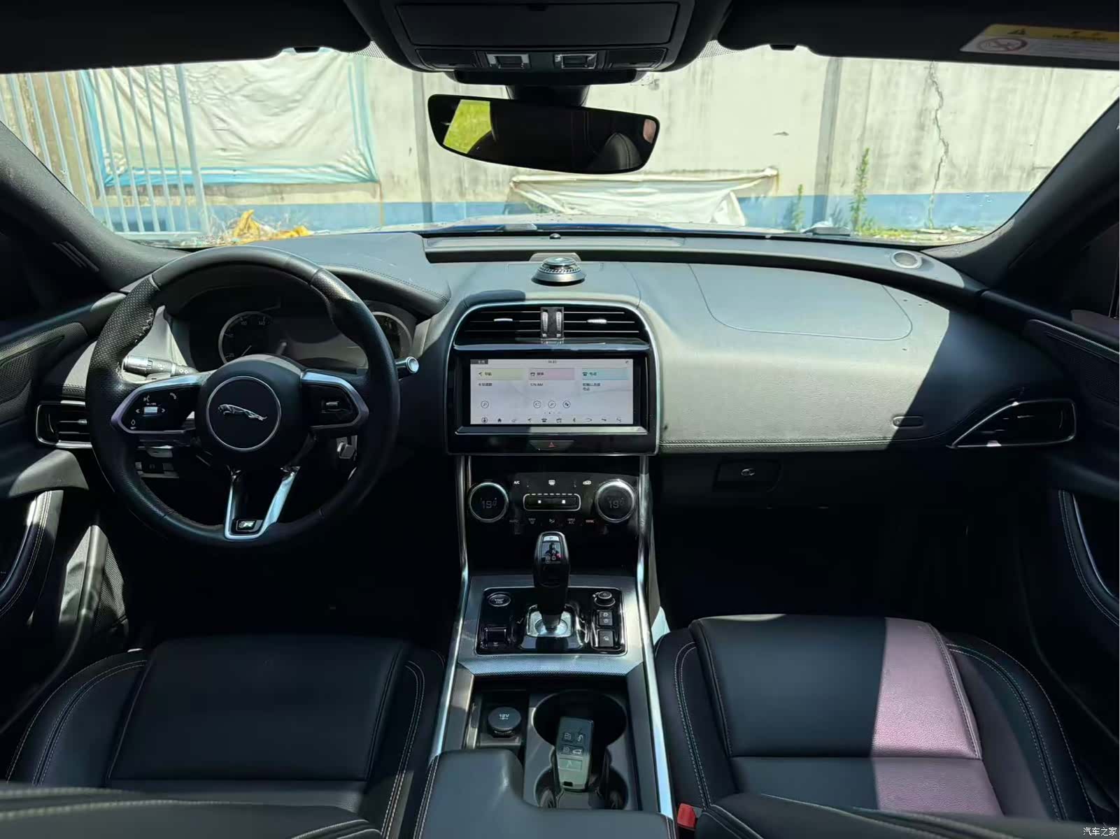 Land Rover XEL, 2021 6