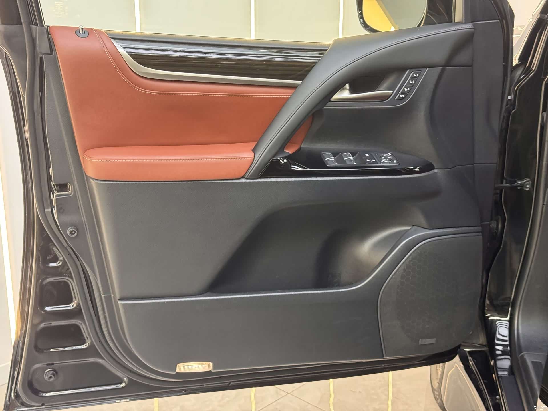 Lexus LX, 2018 11