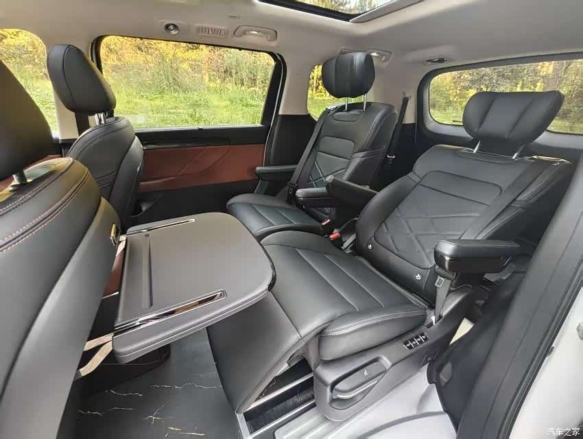 Trumpchi E8, 2024 15