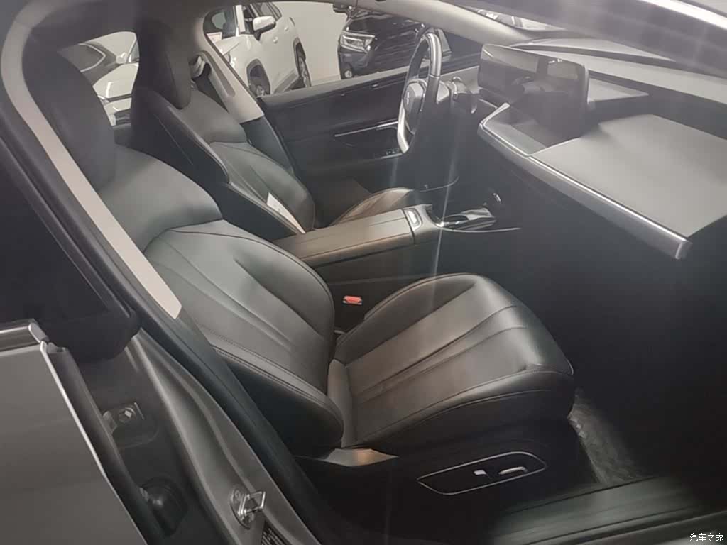 Xpeng P7, 2023 25