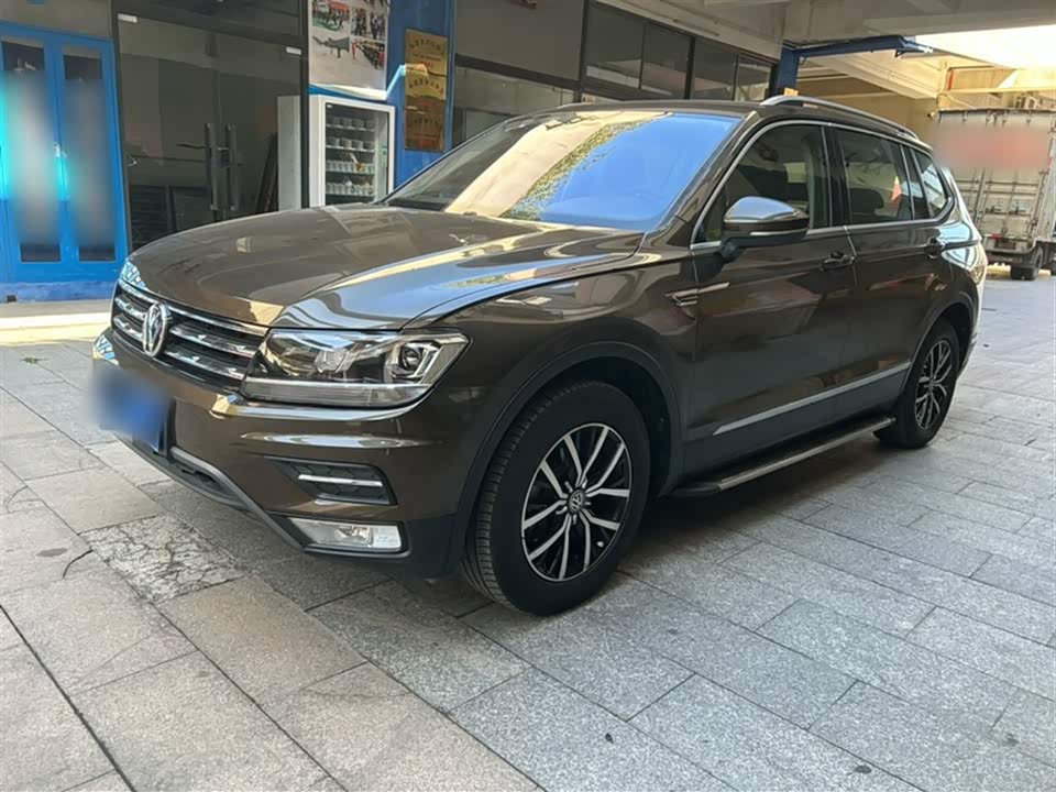 Volkswagen Tiguan L