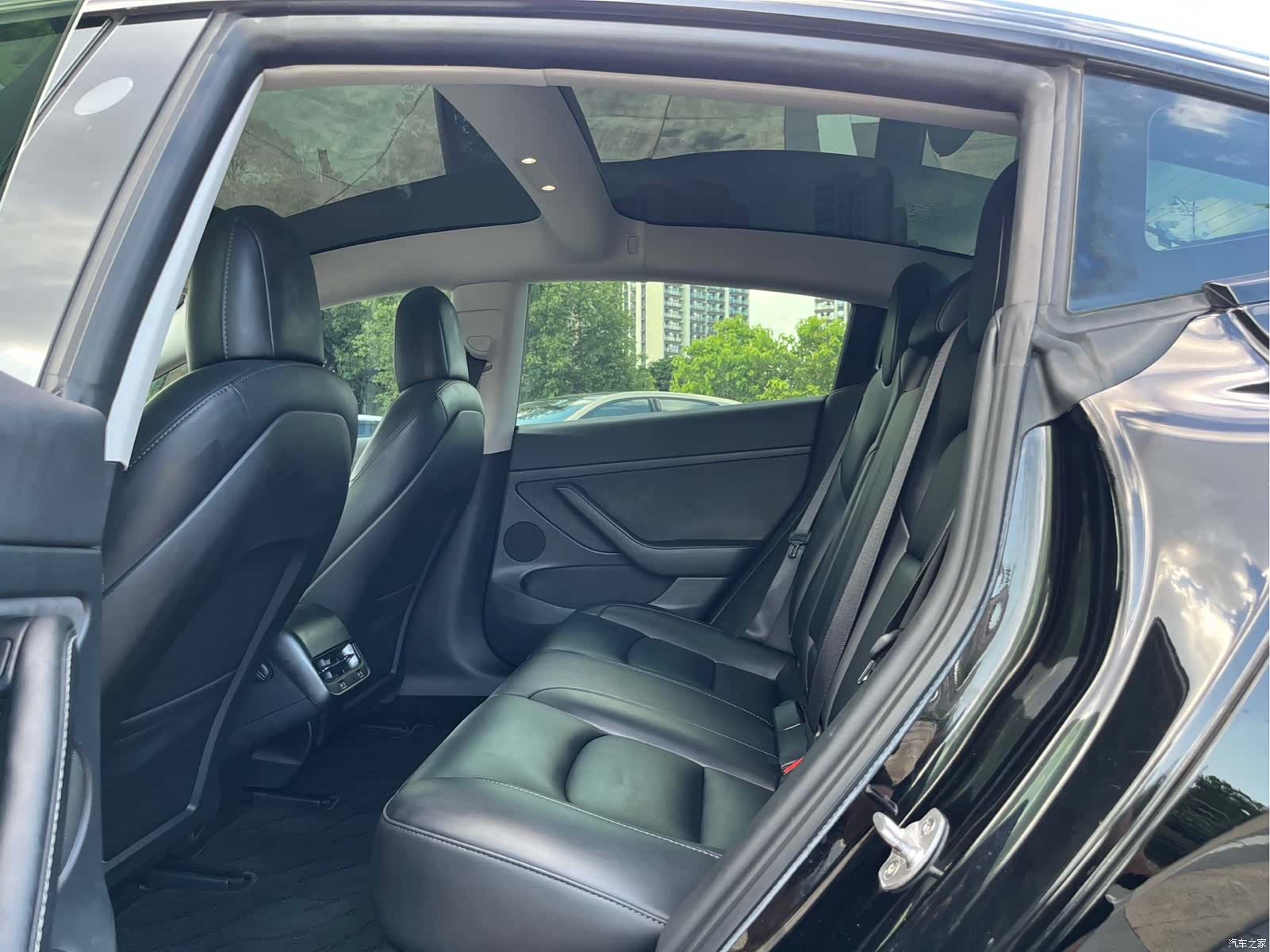 Tesla Model 3, 2023 6