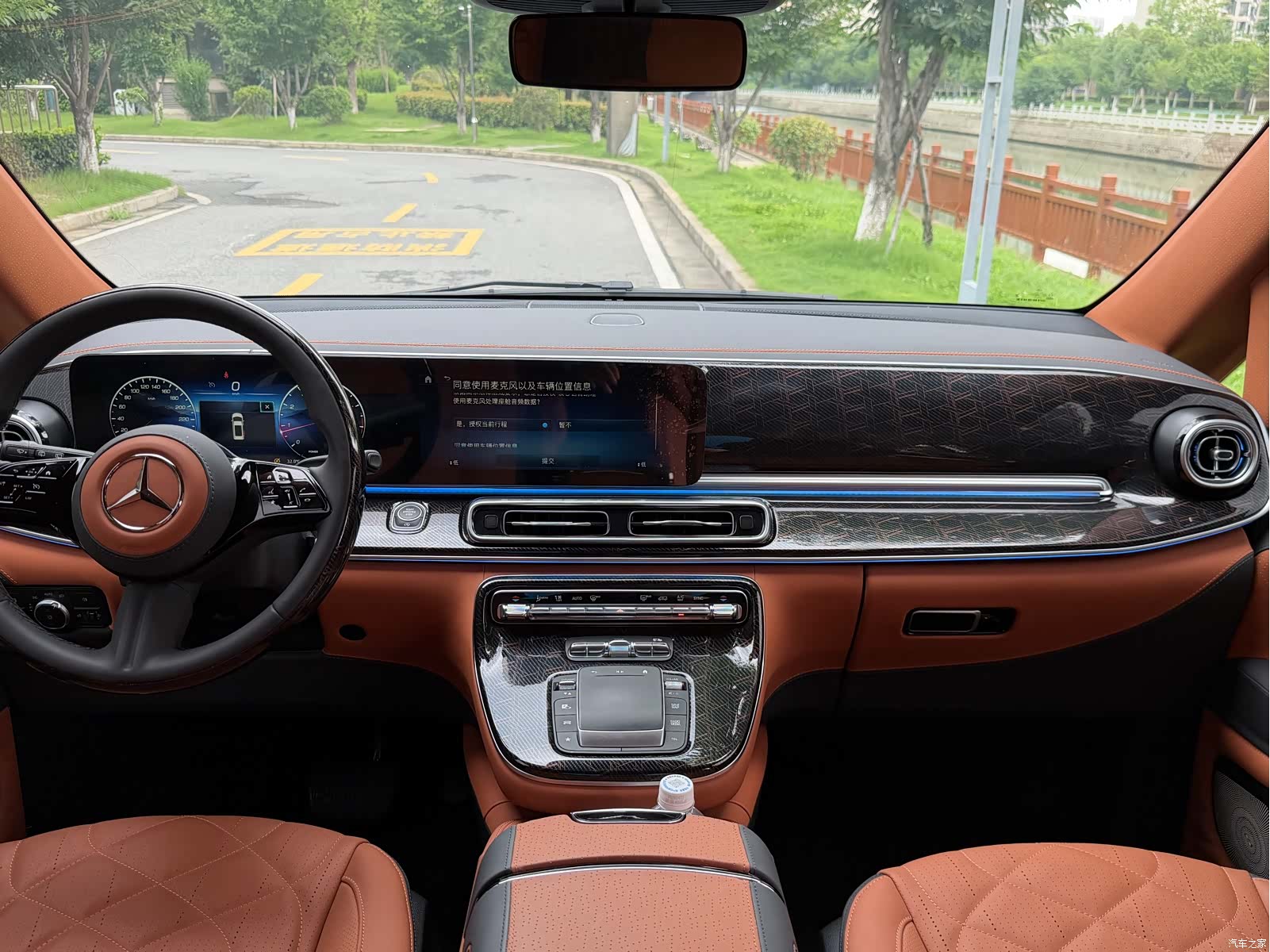 Mercedes-Benz 7, 2025 17
