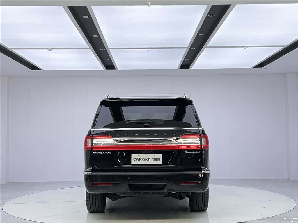 Lincoln Navigator, 2021 6