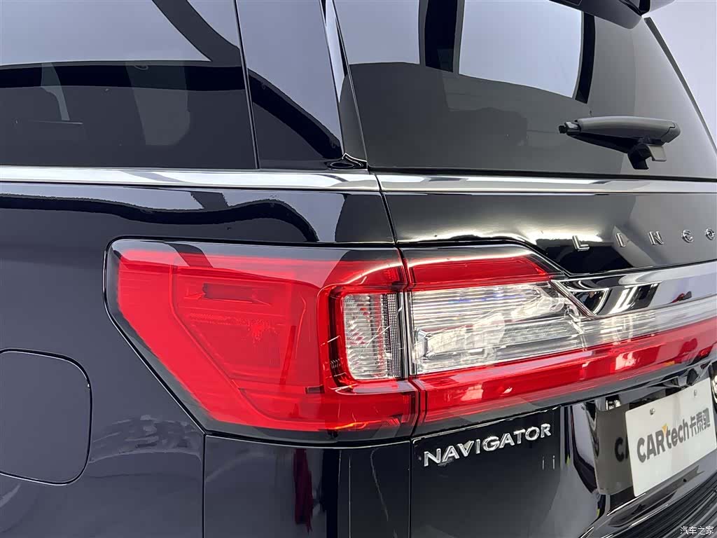 Lincoln Navigator, 2021 10