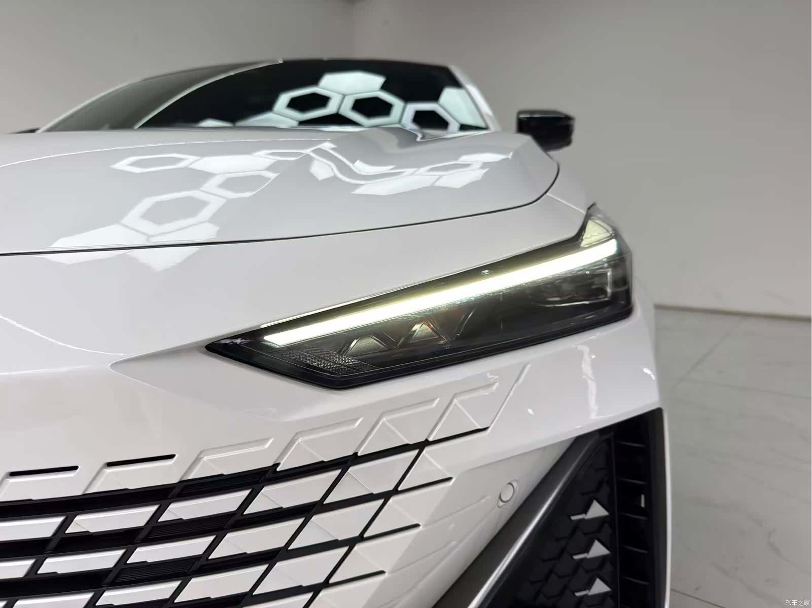 Changan UNI-V, 2025 15