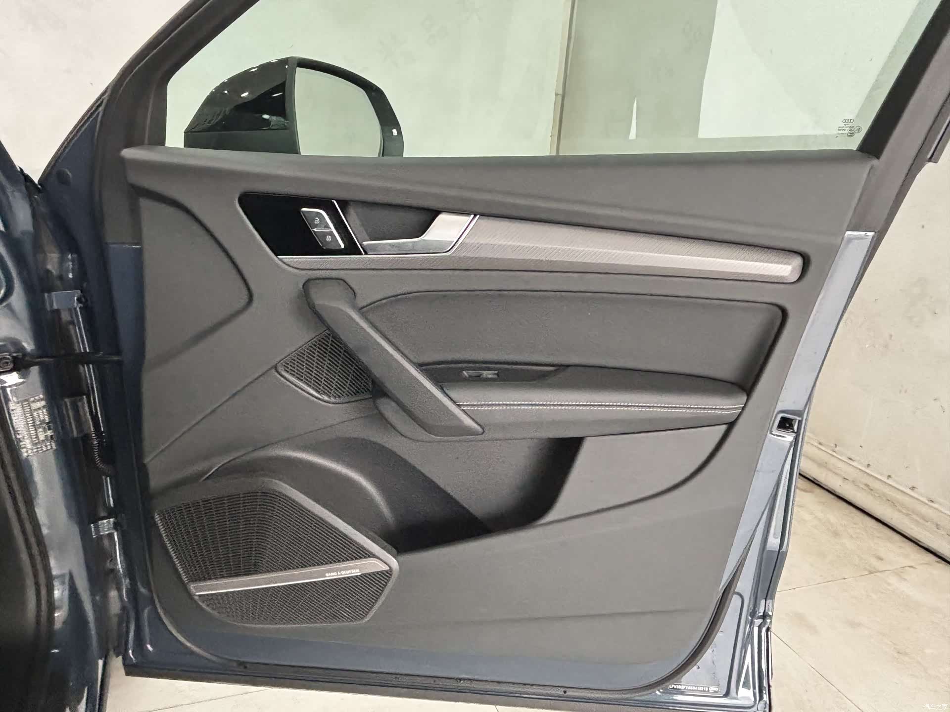 Audi Q5L, 2025 27