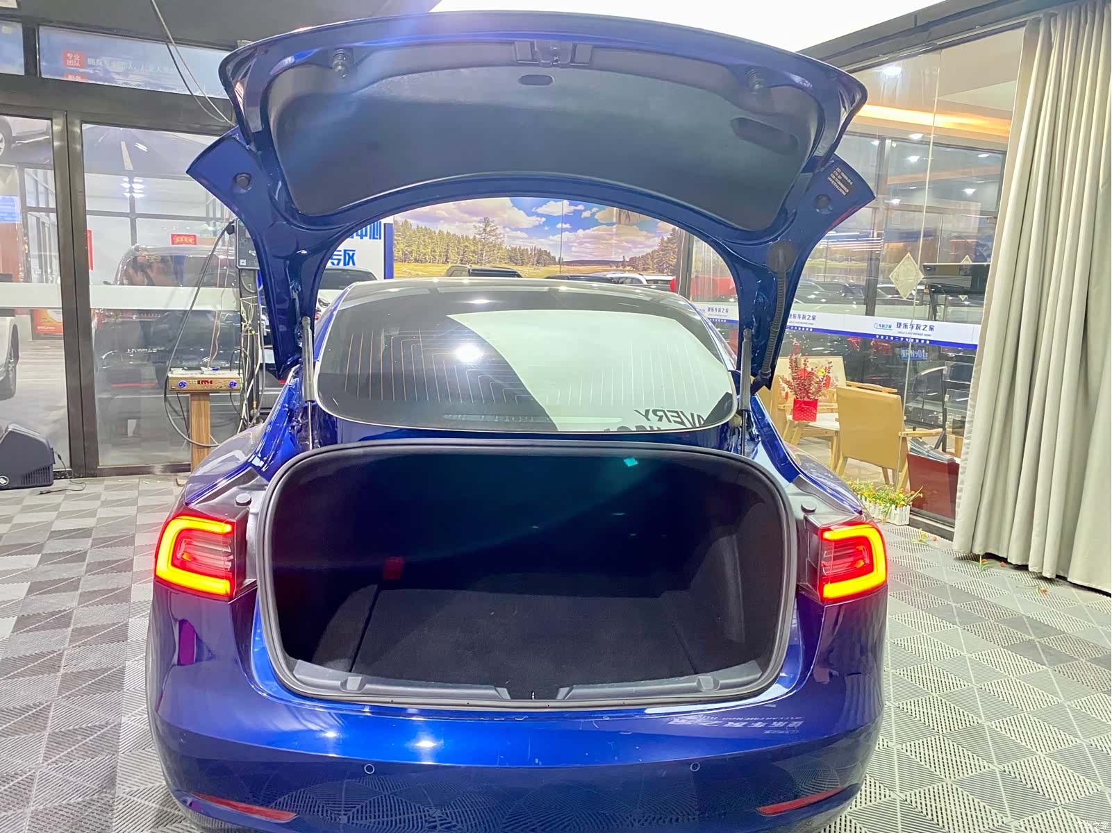 Tesla Model 3, 2020 17