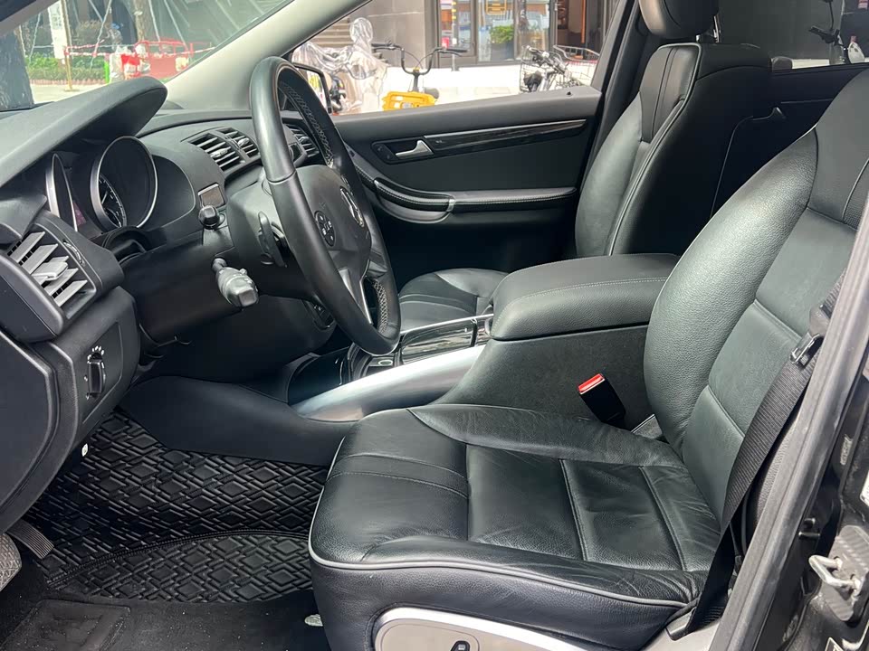 Mercedes-Benz R-class