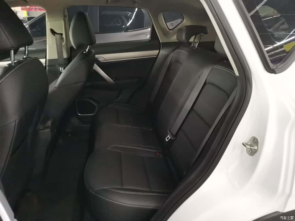 Geely Coolray, 2025 17