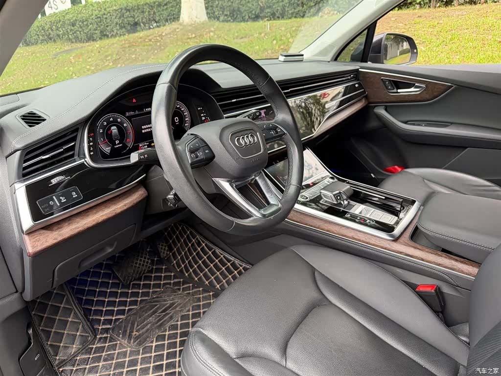 Audi Q7, 2024 7