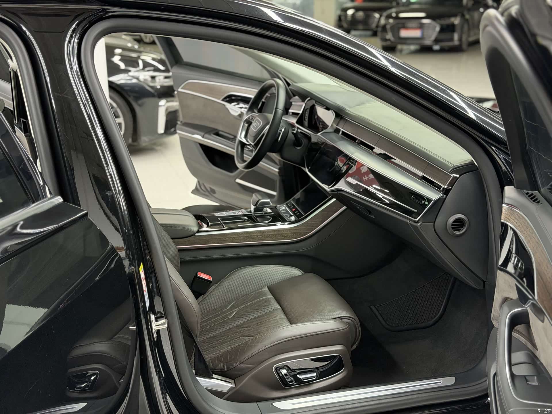 Audi A8L, 2019 8