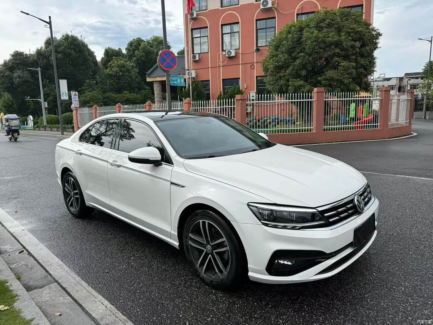 Volkswagen Lamando, 2019 3