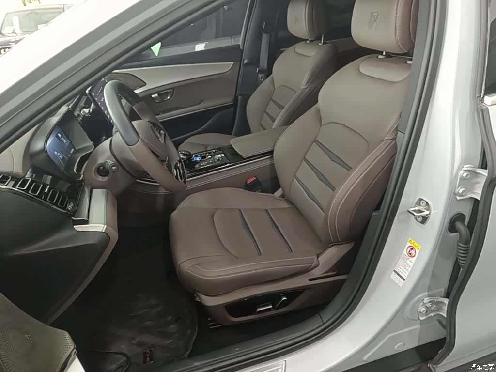 BYD Han, 2025 15