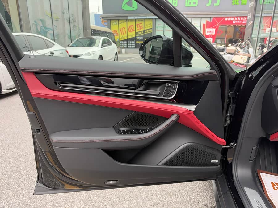 Porsche Panamera 2025, фото 6