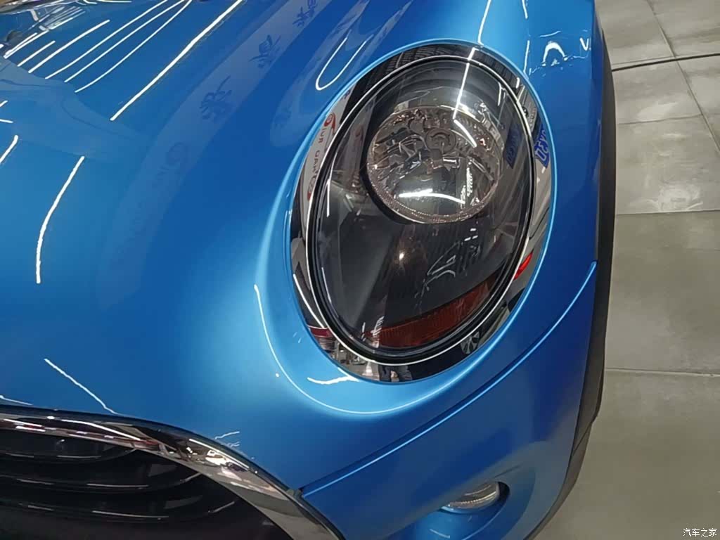 Mini ONE, 2018 24