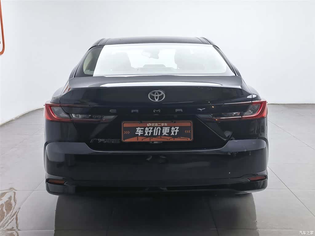 Toyota Camry, 2025 4