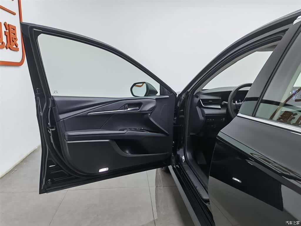 Toyota Camry, 2025 8